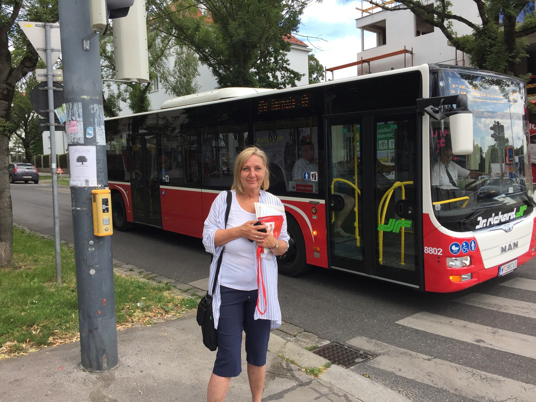 Yolo Bus 42A Live 26 - djp9wca