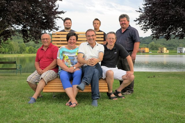 Bade- und Campinggäste am Badesee Rauchwart könne sich in den neuen "Wiege-Liegen" den ganzen Sommer entspannen.