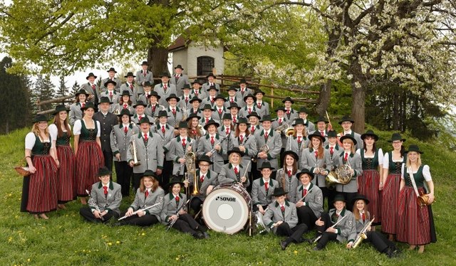 Der Musikverein lädt zum Sommerabendkonzert in Gresten.