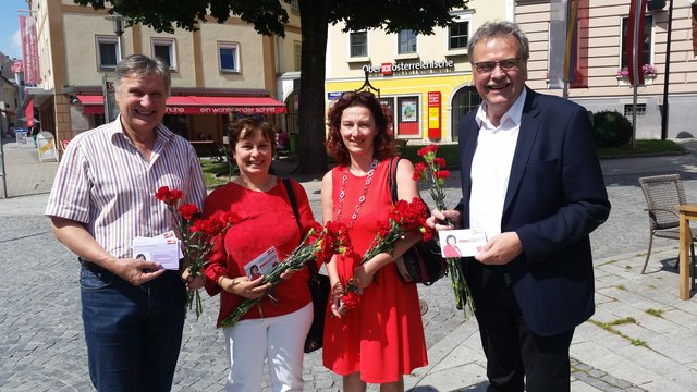 Bürgermeister Wolfgang Veitz, Bürgermeisterin Mag. Bettina Lancaster, SPÖ-Bezirksfrauenvorsitzende Petra Kapeller und SPÖ-Bezirksvorsitzender BR Bürgermeister Ewald Lindinger (v.li.). | Foto: SPÖ