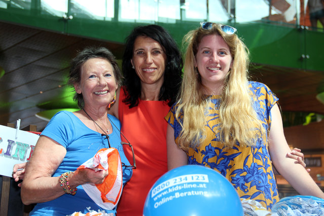 Kids-line-Mitarbeiterinnen: (v.l.n.r.) Ingrid Meraner, Gudrun Köck, Katja Schweitzer
