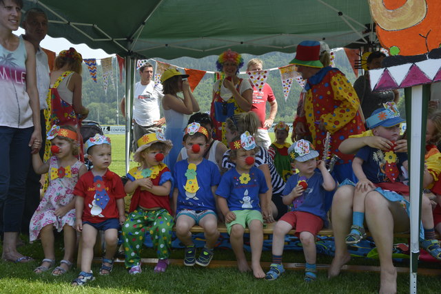 Auch kleine Clowns waren in der Liebenfelser Zirkusmanege willkommen