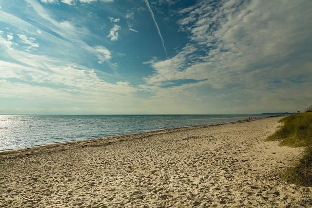 Mit meinem Gedicht: MEERESPOESIE wünsche Euch allen ein entspanntes Wochenende; vielleicht inmitten von Ebbe & Flut "im Wandel der Gezeiten", mit lieben Grüßen Hildegard Stauder
