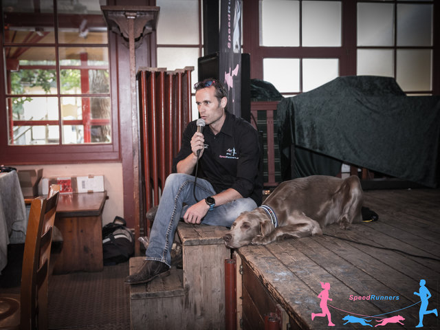 Markus G. und Finn auf der Bühne © Die Wiener Lichtbildmanufaktur