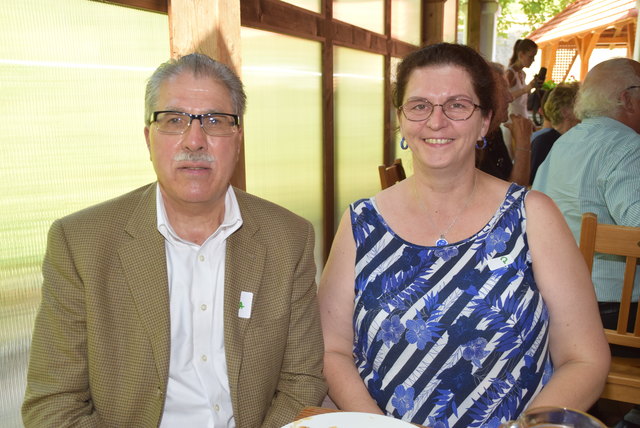 Tom Glatz aus Chicago ist Vizepräsident der Ahnenforscher-Community "Burgenland Bunch". Seine Großeltern wanderen aus Loipersdorf und Hammerteich aus. Beim Picnic traf er seine Verwandte Bernadette Lackner, die in Lockenhaus lebt.