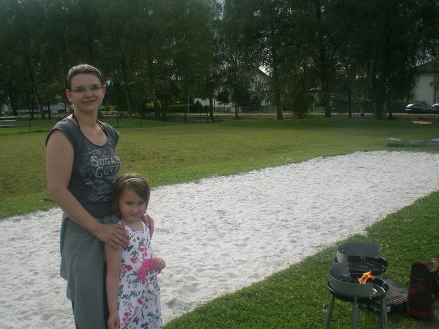 Auch Indira und Ena, die mit ihrer Familie beim Fest ihren sechsten Geburtstag nachfeierte, genossen dieses Erlebnis.