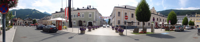 Stadtplatzpanorama  von Radstadt (Westseite)