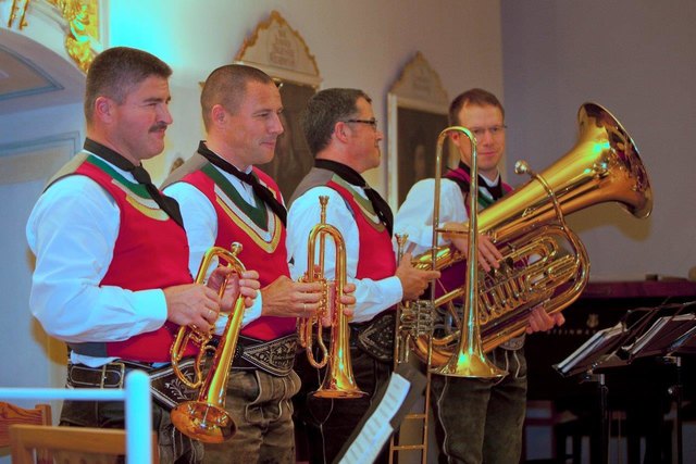 Die Zillertaler Weisenbläser sind eines von vielen Ensembles, die bei den Sommerkonzerten zu hören sind.