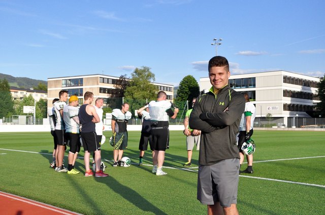 Hauptunterschiede zum Fußball sieht der Brasilianer darin, dass Football "extreme Kopfsache" sei und "schnelle Füße" brauche.