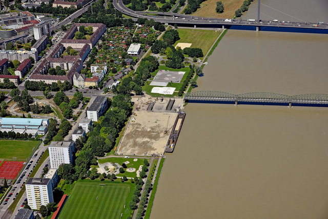Die Manipulationsfläche neben der Eisenbahnbrücke ist riesig und bietet verschiedenste Möglichkeiten.