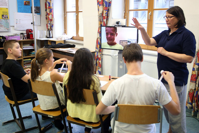In die Ferien verabschiedet haben sich inzwischen auch Niki und seine Mitschüler.
