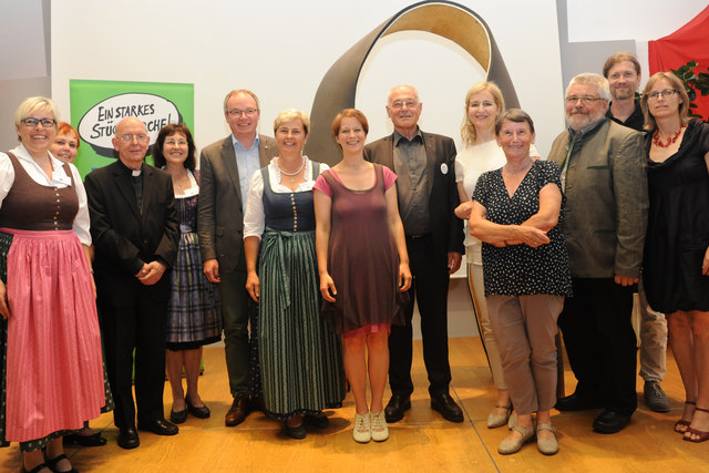 Die Ehrengäste waren begeistert von der Eröffnung der Studientagung in Schloss Weinzierl. | Foto: Zarl