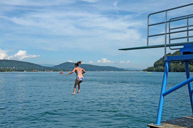 sprung in den wörthersee (Kärnten)