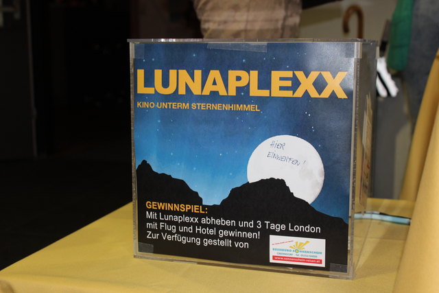 Unter allen LUNAPLEXX-Gästen, die die Hürde der Gewinnfrage meistern, wird eine Reise nach London verlost. Zur Verfügung gestellt vom Reisebüro Sonnenschein in Oberndorf. Danke an Hans Nothdurfter!