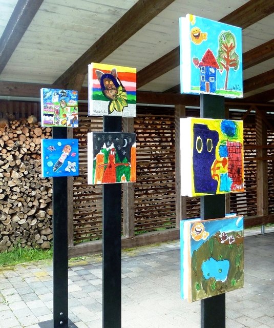 Ausstellung im Hof der Galerie | Foto: KK Veranstalter