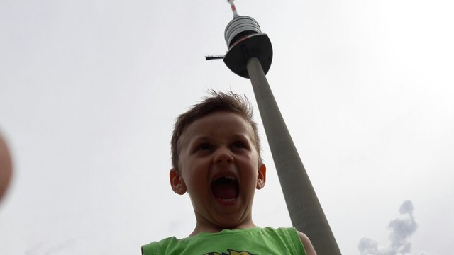 Am schönsten ist es für unseren Devid beim Donauturm!!