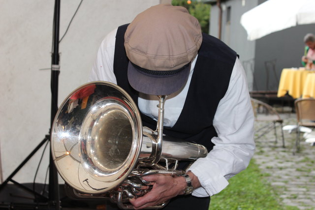 Zur Eröffnung spielte das Kollegium Kalksburg großartig auf: Wolfgang Vincenz Wizlsperger am Euphonium