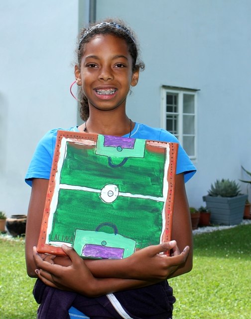 Fußballfeld | Das Bild entstand durch eine
Anregung eines Zeitungsberichtes über einen Fußballer. Ich spiele selbst gerne Fußball (Alina Asuen, 11 J.) | Foto: KK Veranstalter