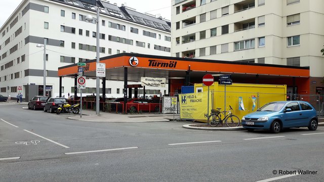 Ecke - Heinestraße 22-28/ Zirkusgasse 49 / Große Stadtgutgasse 33