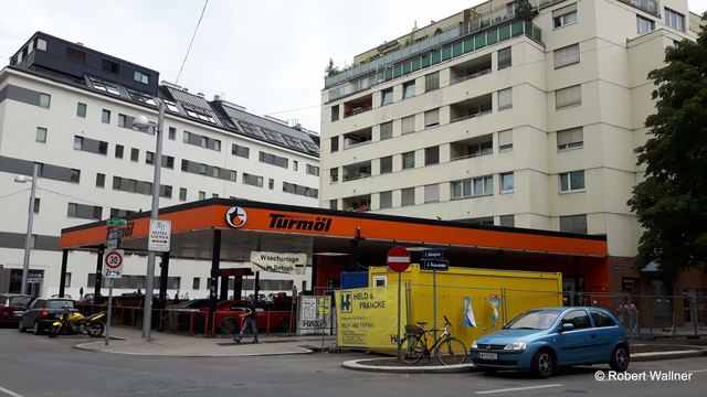 Ecke - Heinestraße 22-28/ Zirkusgasse 49 / Große Stadtgutgasse 33