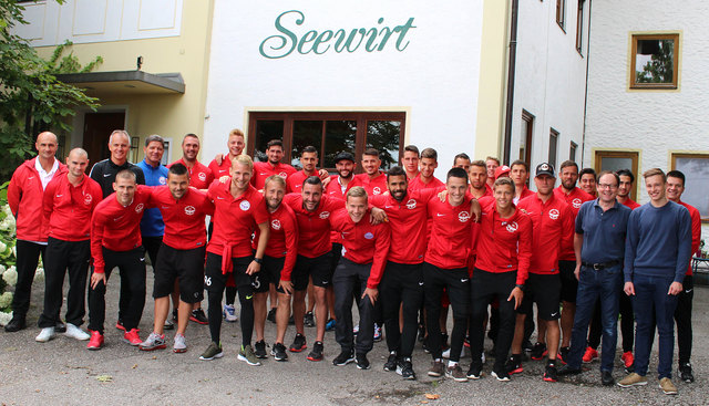 Das Team des ungarischen Zweitligisten Soproni VSE zu Gast in Seelentium