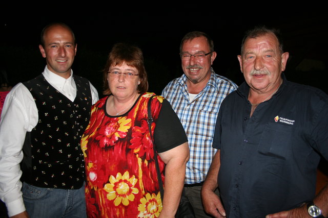 Veranstalter und Gemeindevorstand Ing. Arthur Rasom (ganz links) mit Familie.
