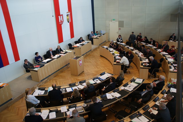 Der Linzer Gemeinderat ist mit 61 Sitzen der größte in Oberösterreich. In Wels und Steyr gibt es jeweils 36 Sitze.