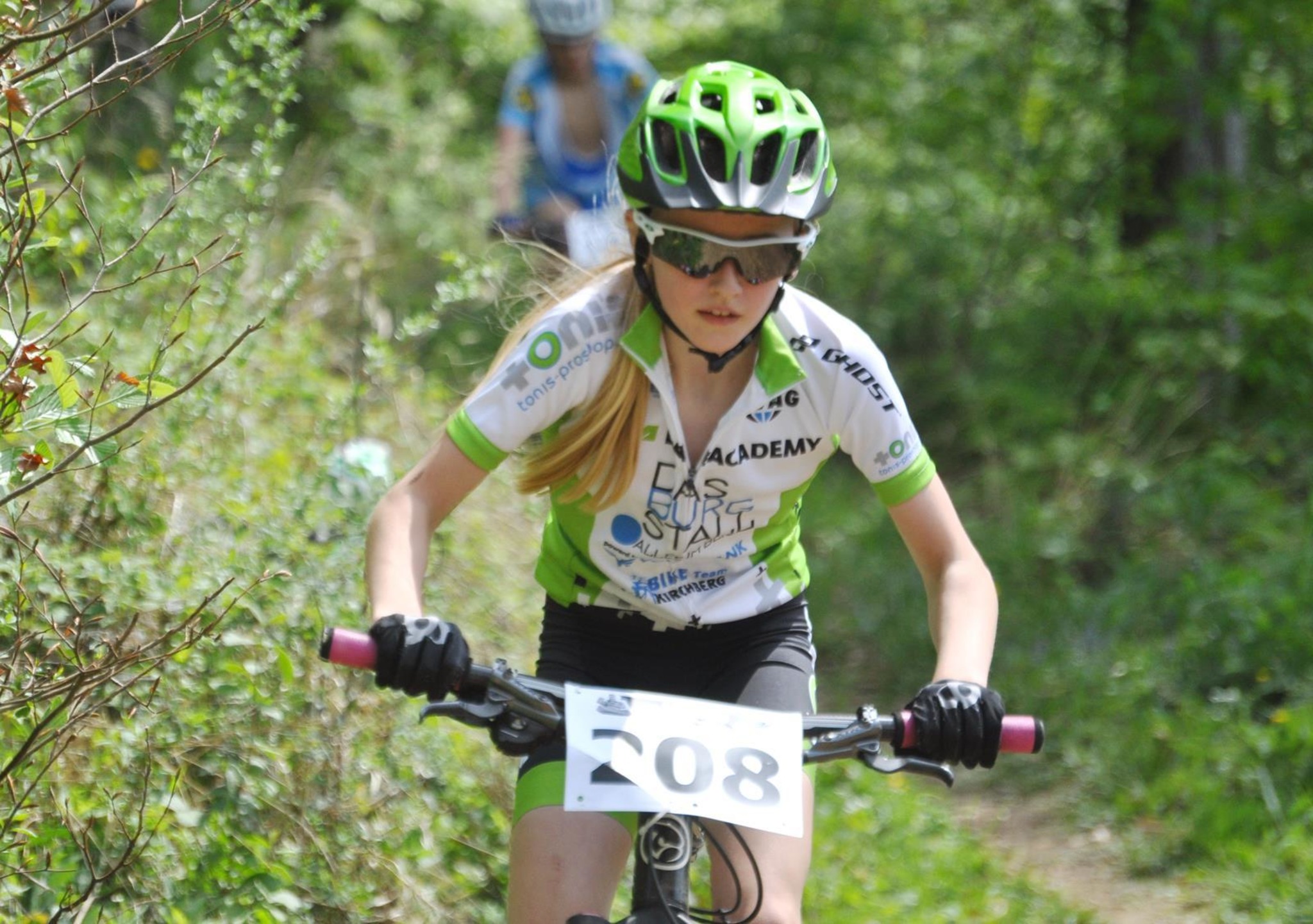 Sie sucht ihn kitzbühel