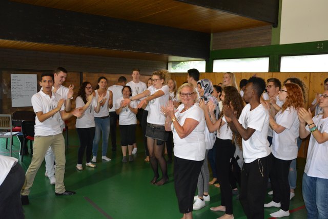 Veranstalterin Evelyn Böhmer-Laufer ist die Freude über den Erfolg des "Peacecamps" in Lackenhof ins Gesicht geschrieben.