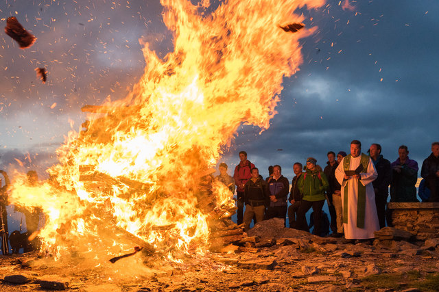 Rieser Peter "Sonnwendfeuer 2016 am Zirbitz"