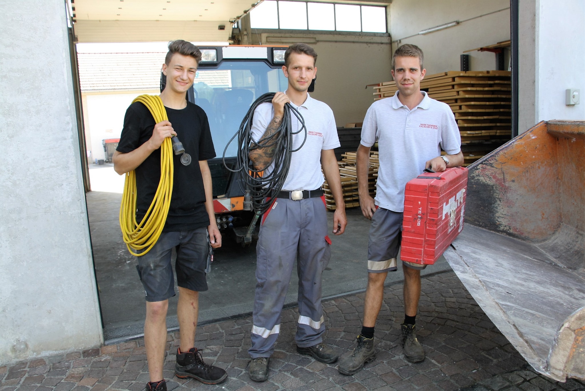 Florian Herunter (16) macht sein Ferialjob beim Wirtschaftshof Kalsdorf