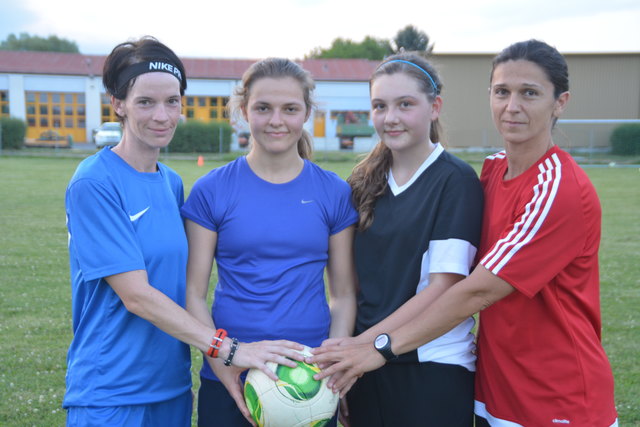 Die drei Neuzugänge Yvonne Lindner (Wiener Sportklub), Janine Hofer (Birkfeld) und Celine Halper (Oberdorf) wollen mit Neo-Trainerin Erika Szabo im Herbst für positive Meldungen sorgen.