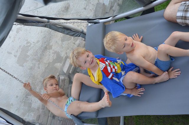 Drei Mann hoch machen Ferien zu Hause!!