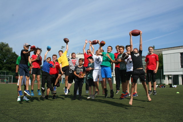 Auch American Football kann bei Sports 4 Fun ausprobiert werden. | Foto: Union Salzburg