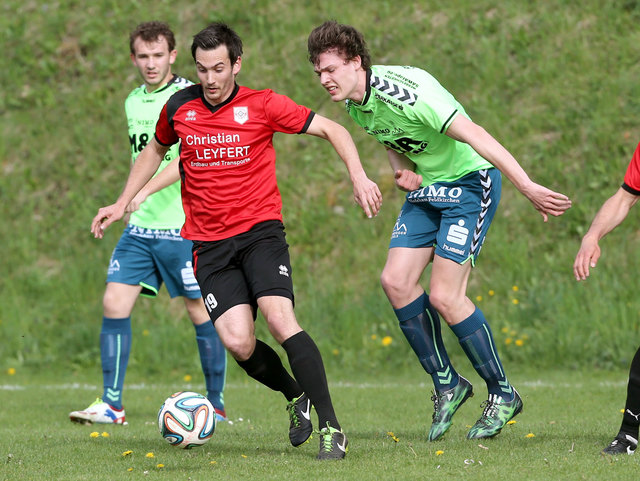Marco Müller (l.) lief im Vorjahr noch gegen den SV Feldkirchen auf. Heuer schnürt er seine Schuhe in der Tiebelstadt
Foto: Kuess | Foto: Kuess