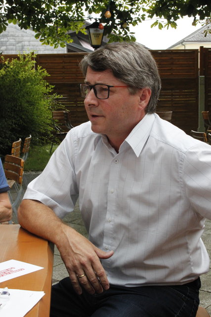Siegfried Wambacher ist Bezirksstellenleiter der AK Ried.