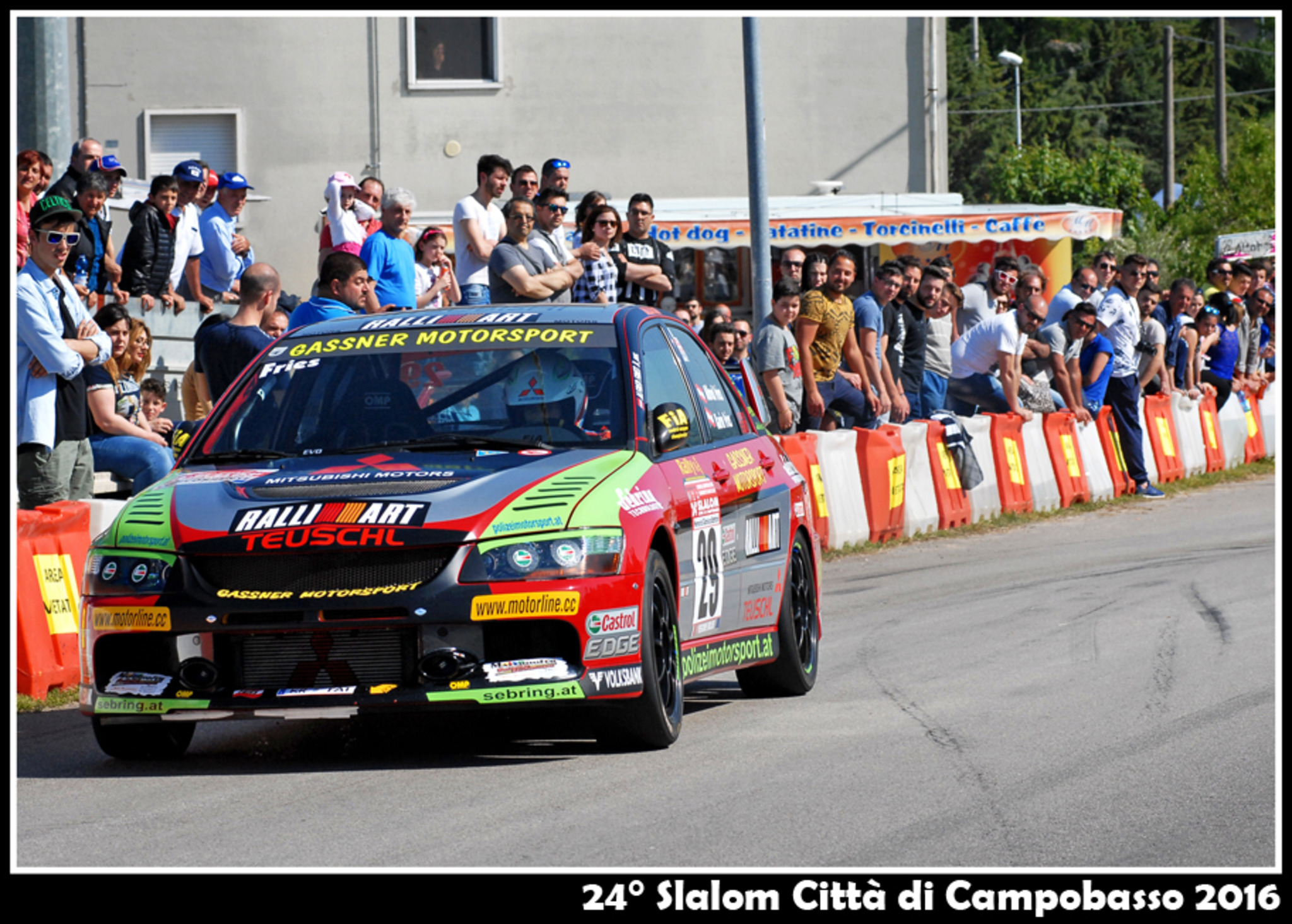 Alfred Fries fährt zum Sieg Krems