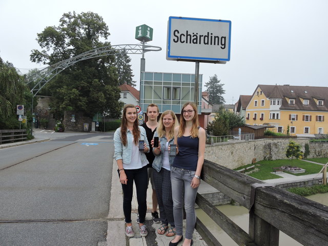 Gym-Schüler aus Pocking programmierten die Schärding-App "InnSide Schärding". Am Bild: Eva Schlai, Niclas Wölfinger, Teresa Strangmüller und Johanna Biereder. | Foto: Schärding Tourismus