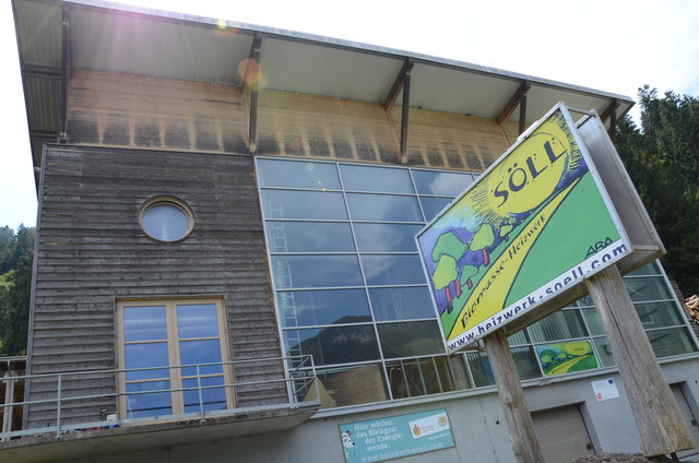 Das Hackschnitzelheizwerk in Söll lädt am 1. Oktober zum "Tag der offenen Tür".