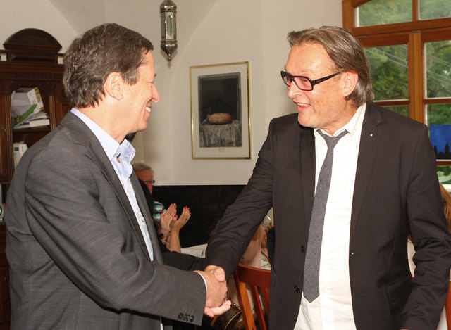 Die Übergabe von Edwin Wiegele (re.) an Andreas Messner fand im Schloss Obertrixen, das Familie Messner gehört, statt | Foto: KK