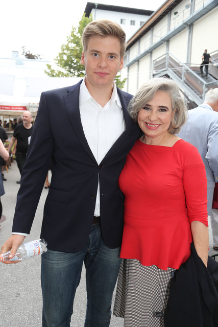 Brigitte Karner mit Sohn Kaspar. | Foto: Franz Neumayr