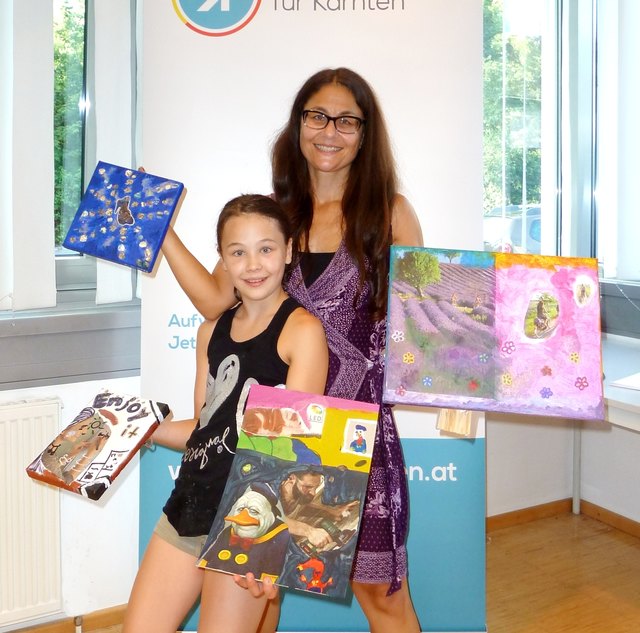 Maya freut sich, dass auch Mama mit dabei ist