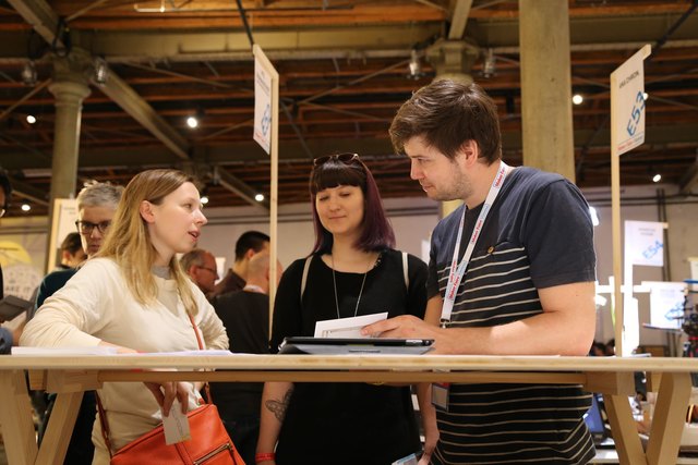 Das Interesse am adjus.table auf der Maker Faire Vienna ist groß. | Foto: steyr-werke