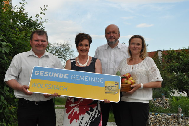 Sie engagieren sich für die Gesundheit in der Gemeinde; v.l.: Bürgermeister Josef Unterberger, geschäftsführende Gemeinderätin Anneliese Mayer, Vizebürgermeister Josef Wagner und Monika Sindhuber. | Foto: Gemeinde