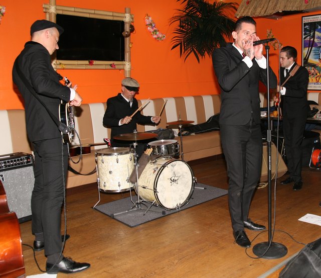 Tolle Stimmung herrschte in allen Locations beim letzten "Music Friday in the City" - im True Fellas Diner unterhielten "King D & The Royals Of Rhythm" das begeisterte Publikum.