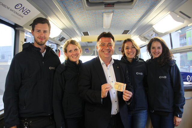 Bürgermeister Peter Padourek und das NB-Team | Foto: Nationalbank