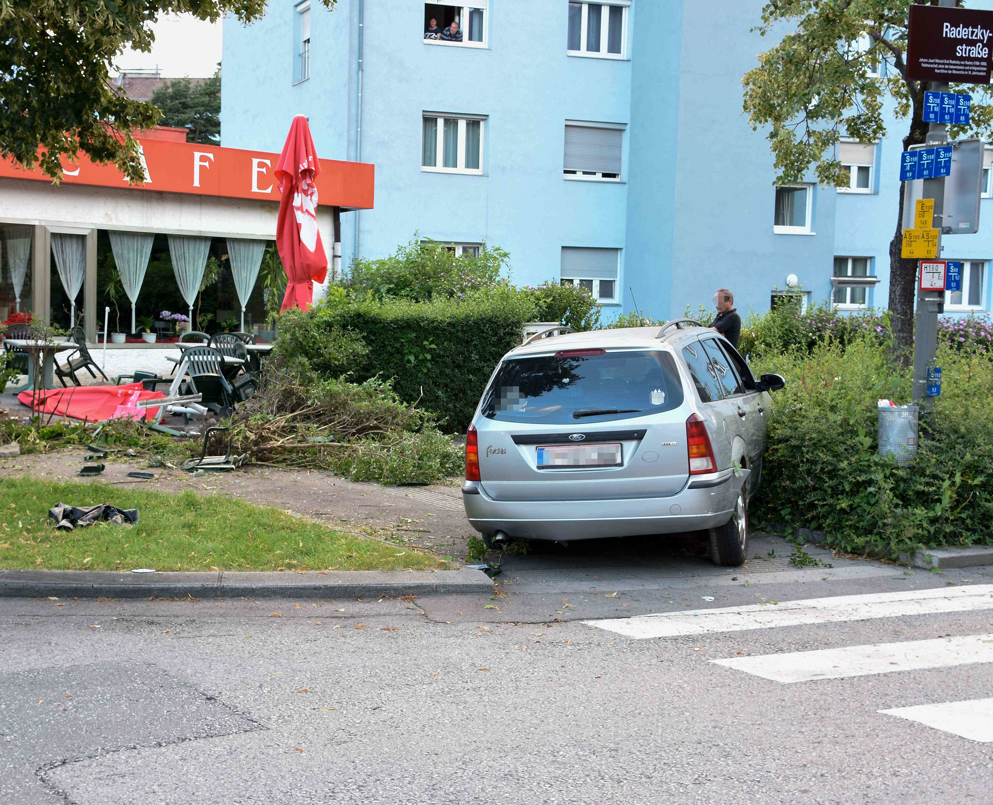 69-jährige frau aus einem 45-jährigen mann