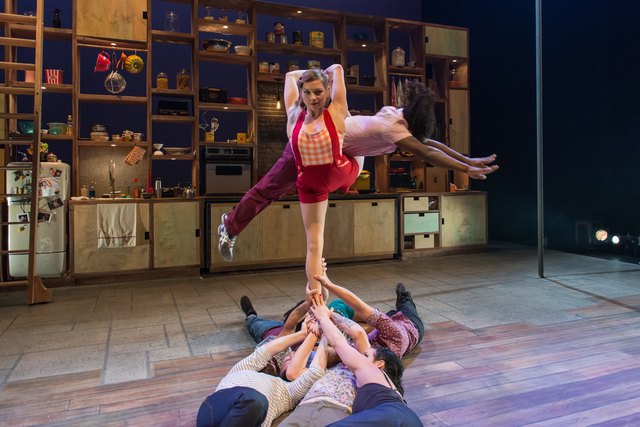Tanz, Akrobatik und Gaumenschmaus mit "Les 7 doigts de la main" im Festspielhaus St.Pölten