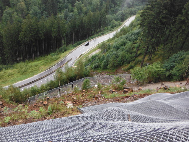 Die Triebener Straße ist nach Sicherungsmaßnahmen wieder befahrbar. Foto: KK