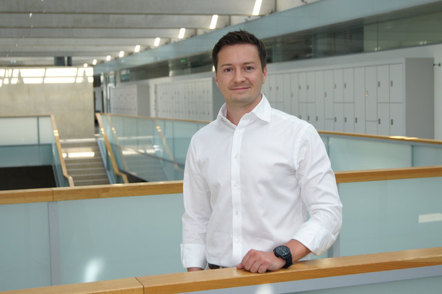 David Kronawettleitner sammelte internationale Erfahrung im Anlagenbau. | Foto: FH OÖ